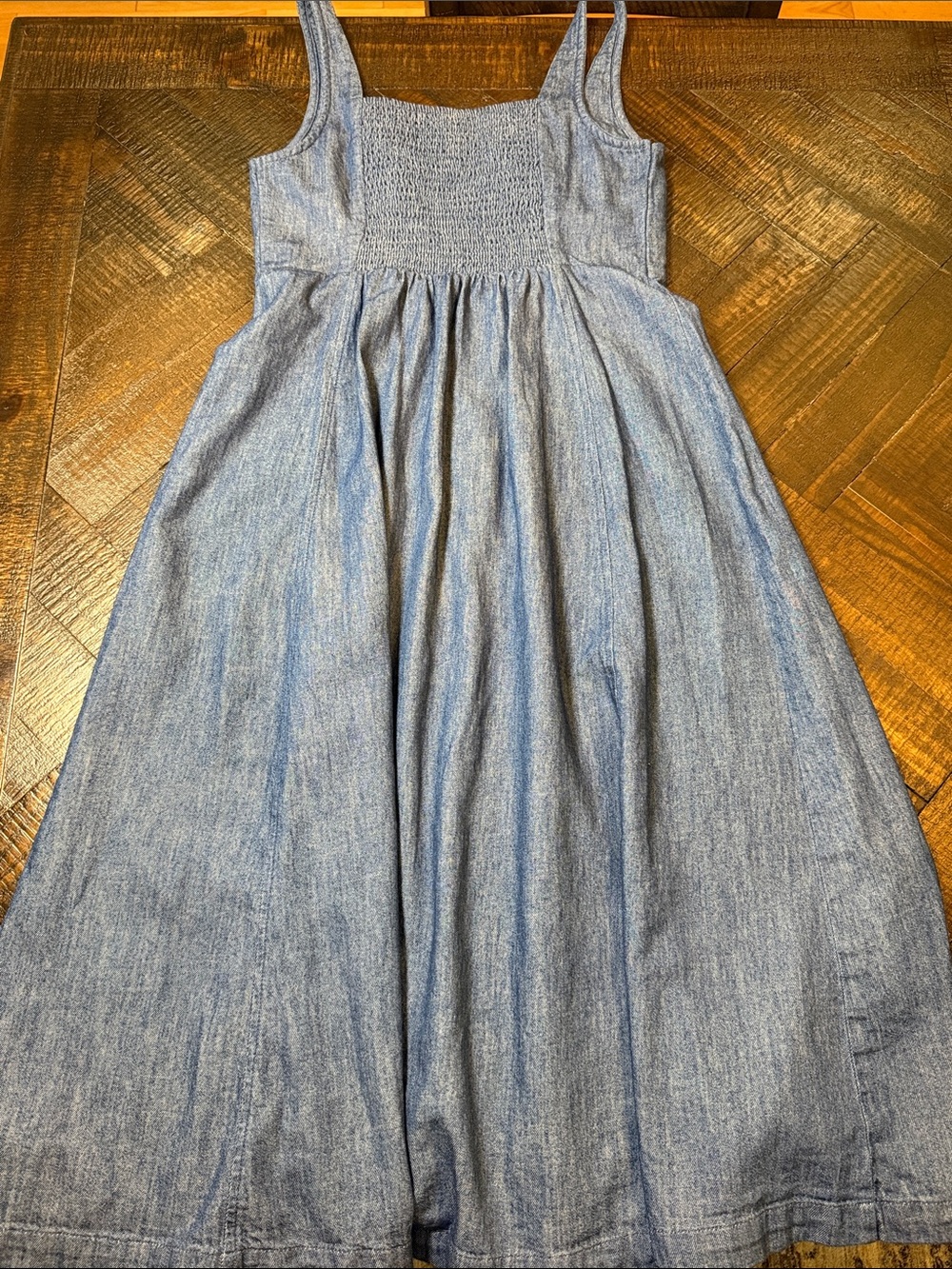 Old Navy Chambray Denim Fit & Flare Midi Dress Small Smocked Back Cotton - Picture 11 of 12